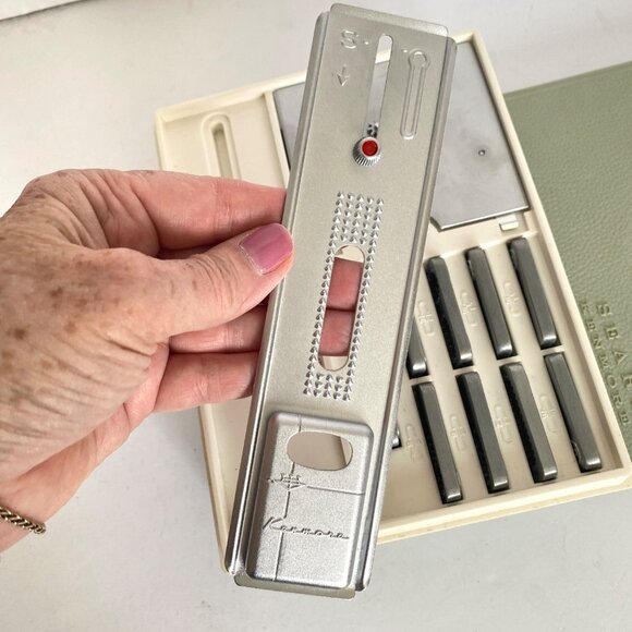 Sears Kenmore Buttonholer Zig-Zag Sewing Machine Accessories Kit Model 17501 Vtg - Picture 7 of 16